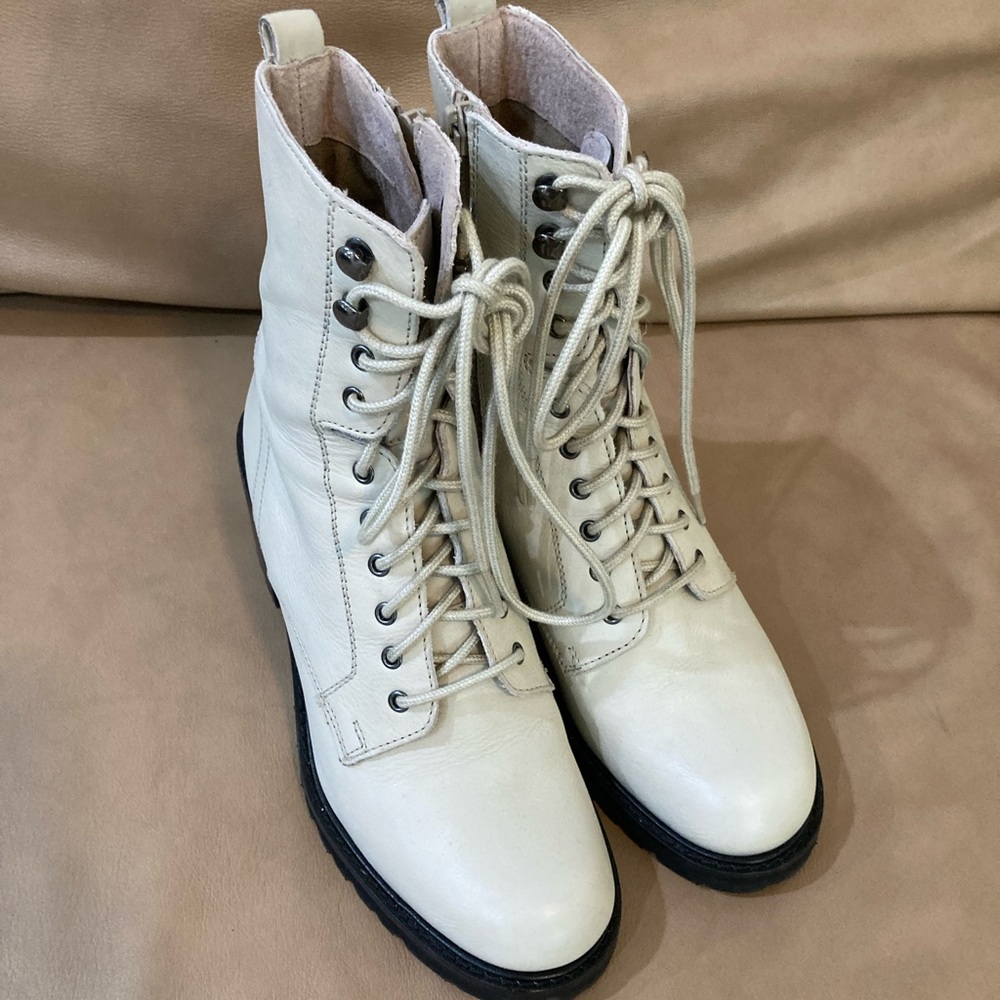 Seychelles Irresistible Off White Boots